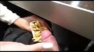 მძვინვარე შავგვრემან ...